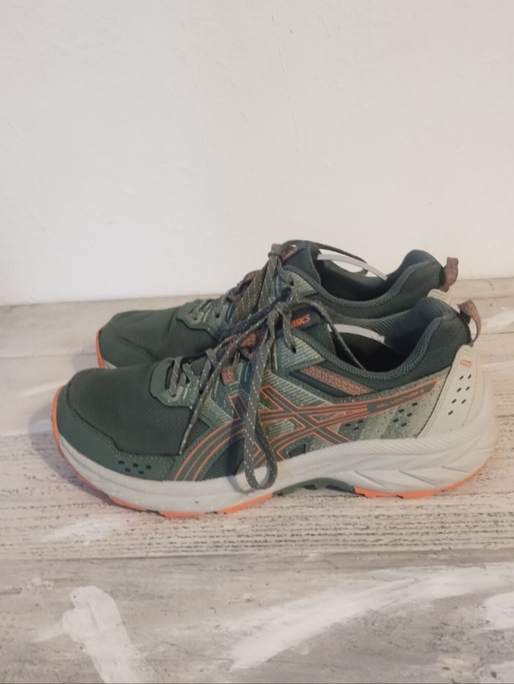 ASICS Gel Venture 9 Ivy Papaya Wide U.S.AWomens Size 10.5 (1012B313